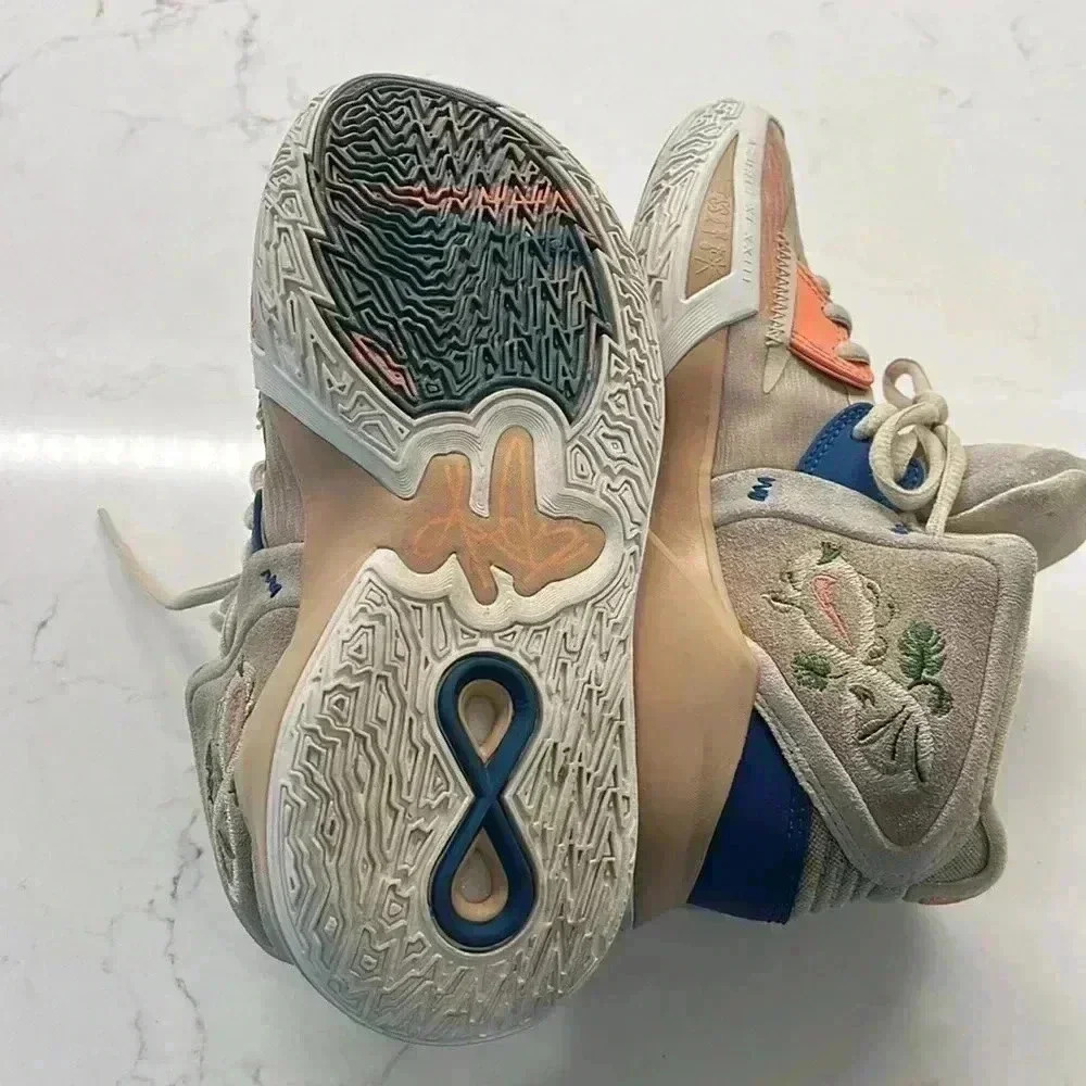 Children’s Nike CZ0204-200 Limited Edition Sneakers Floral embroidery size: 4.5 - Picture 6 of 6